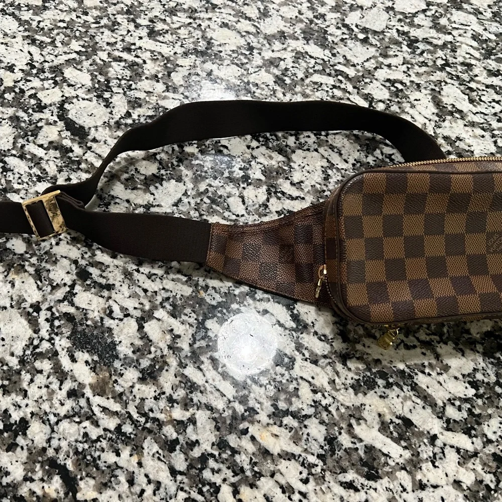 Louis Vuitton Damier Geronimos - Picture 10 of 16